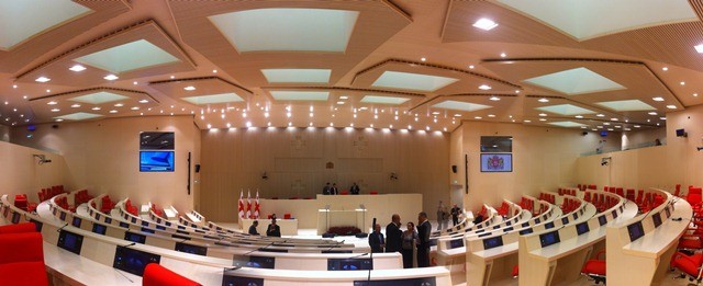 interior-parlamento-de-Georgia